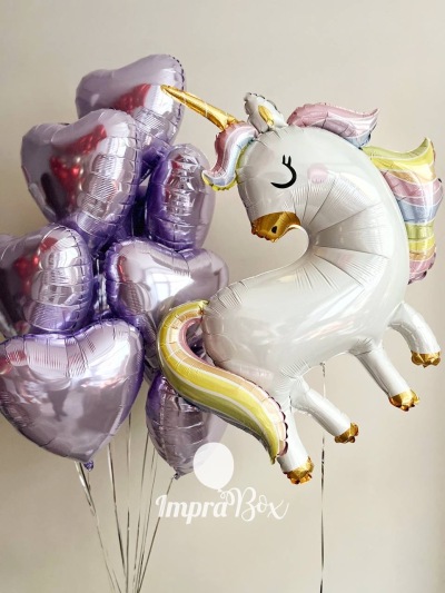 Jednorożec z sercami