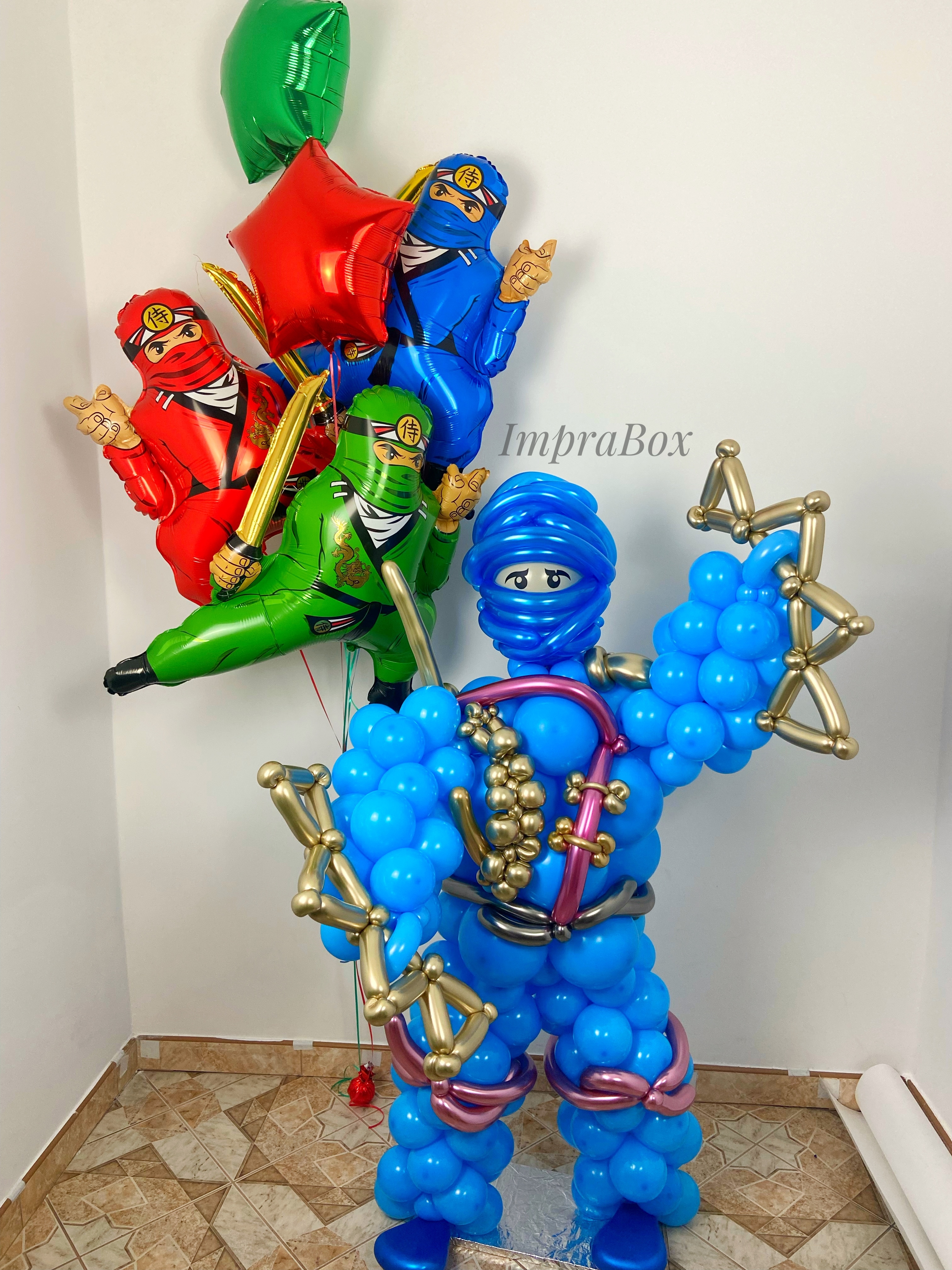 Figura_balonowa_w_stylu_Ninjago