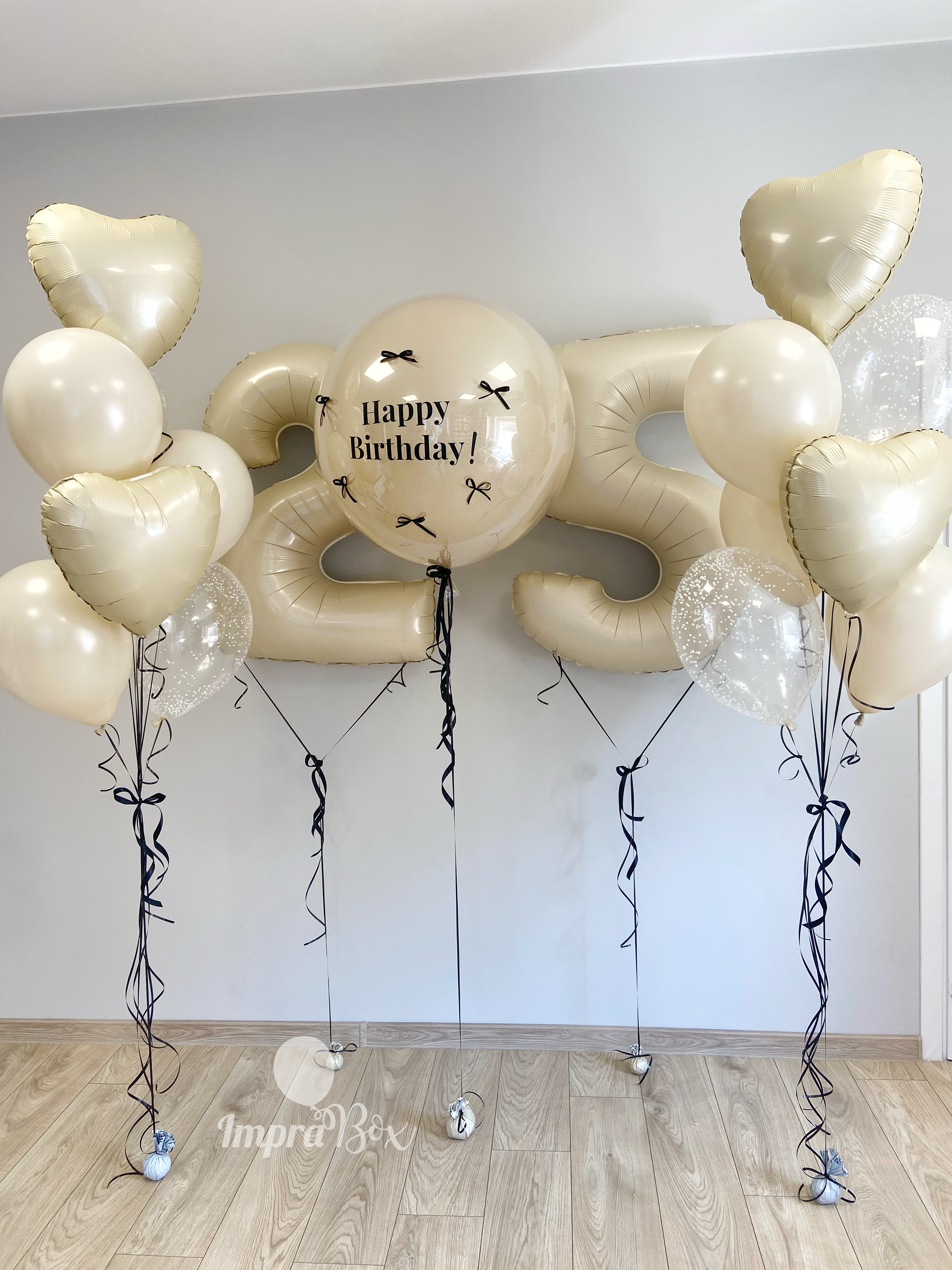 Bezowy_set_z_cyframi